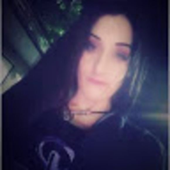 Meet your Posher, Jessica - Picture 1 of 1